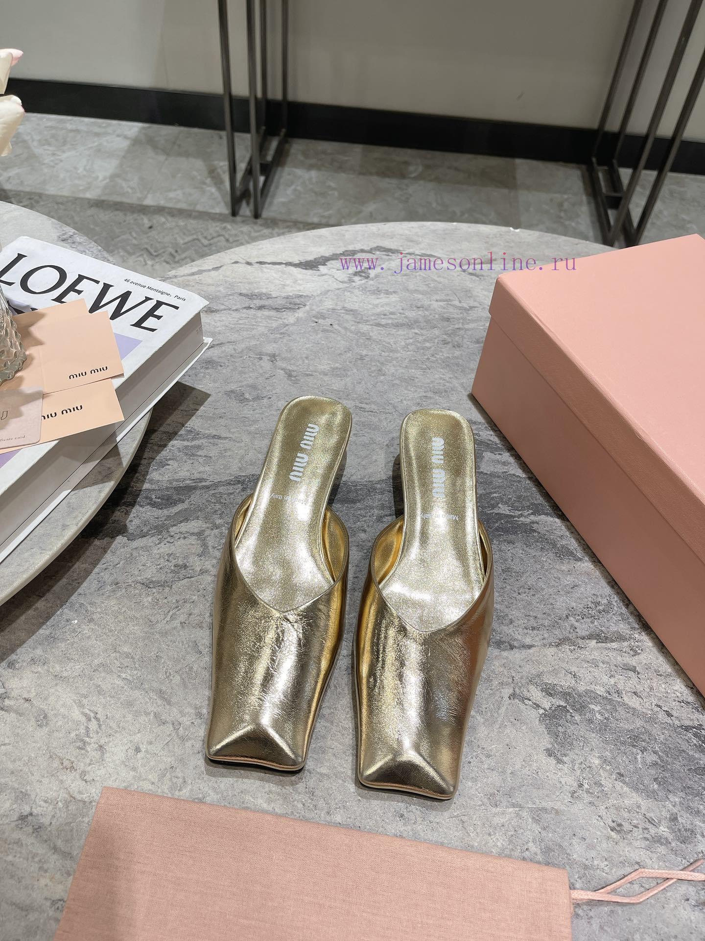 MIU MIU 24 Spring/Summer New Collection Retro Square Head Thick Heel Cool DragSimple yet claf3abk3ba