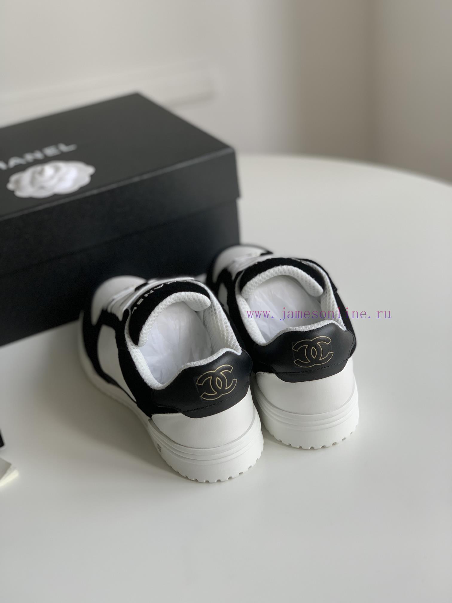 Chanel 24 Early Spring New Panda Board Shoes Full Leather SeriesChanel's new panda sneakers mv6sz1vc - Image 4