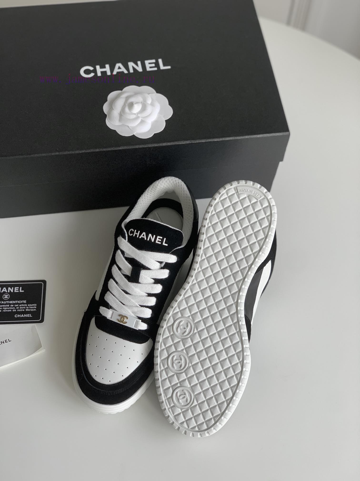 Chanel 24 Early Spring New Panda Board Shoes Full Leather SeriesChanel's new panda sneakers mv6sz1vc - Image 6