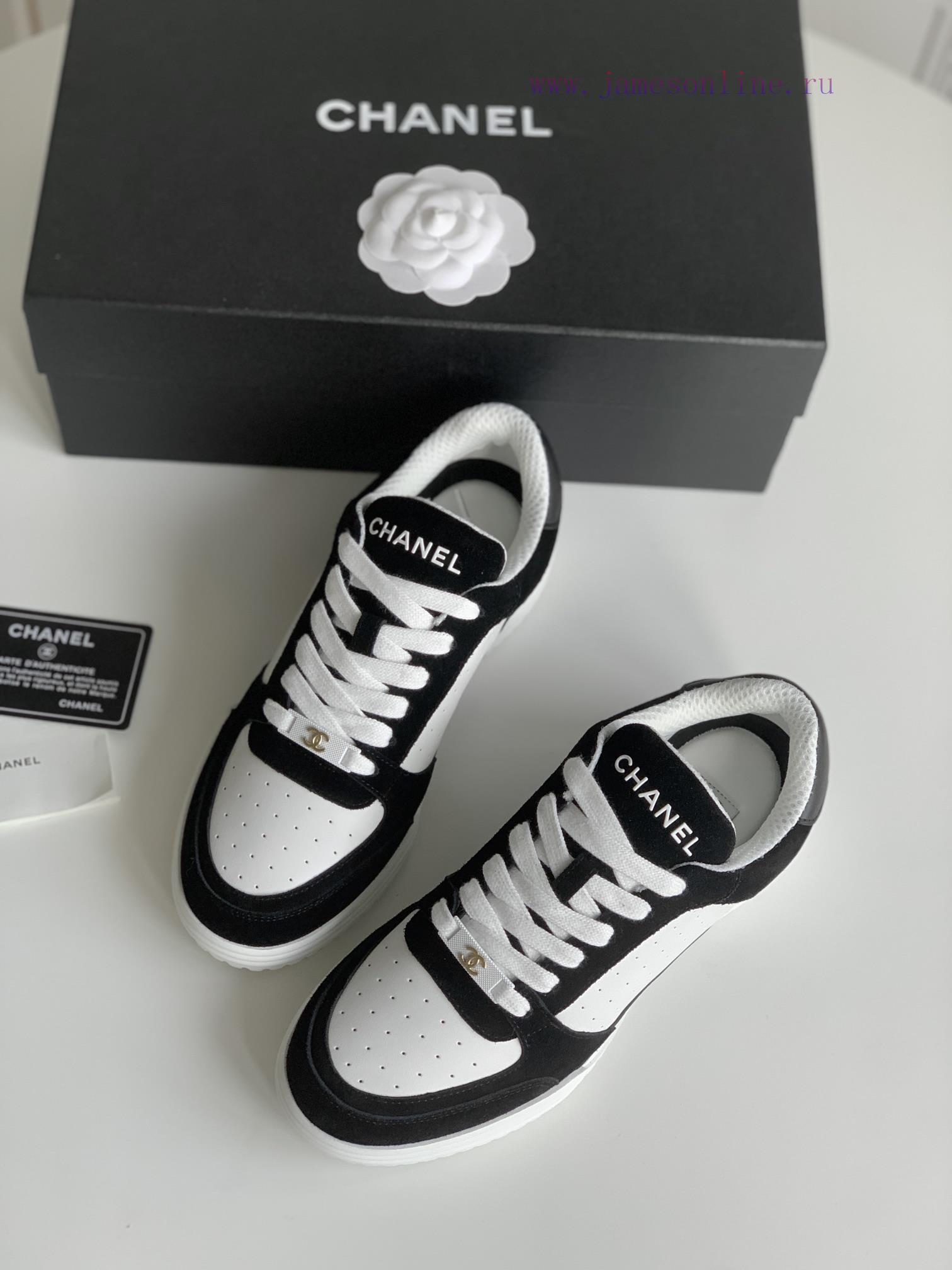 Chanel 24 Early Spring New Panda Board Shoes Full Leather SeriesChanel's new panda sneakers mv6sz1vc - Image 7