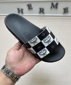MCM's latest popular fashion slippers, with original 11 mold opening on the official website2pc7gk57