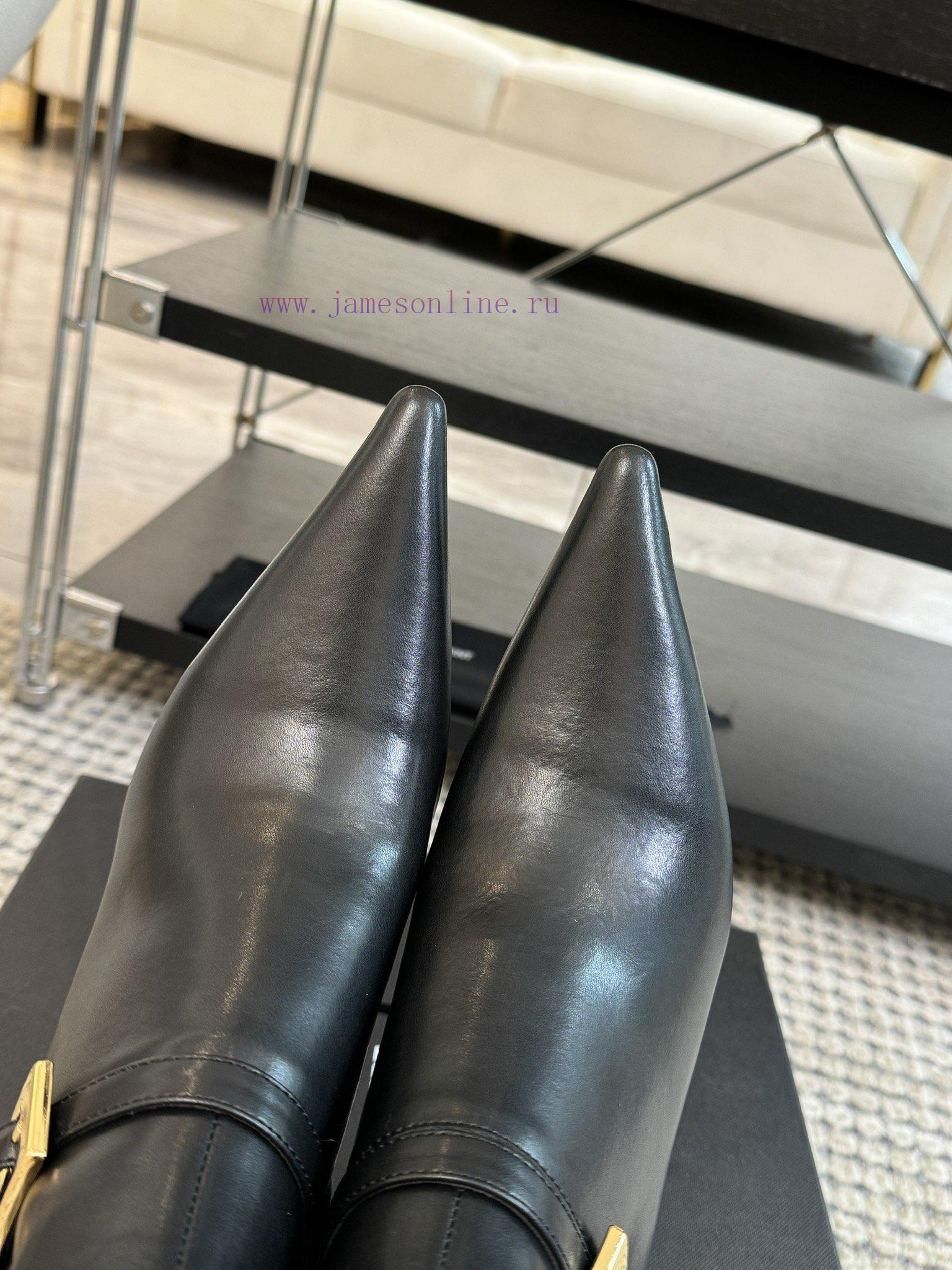 24 New Short Boots: The pointed toe and slim heel complement each other, adding to the tempepmbg6kby - Image 9