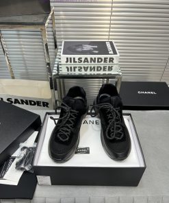 Chanel Black/White Warrior Early Autumn New Sports Shoes Casual ShoesA variety of intricate i48bewzm