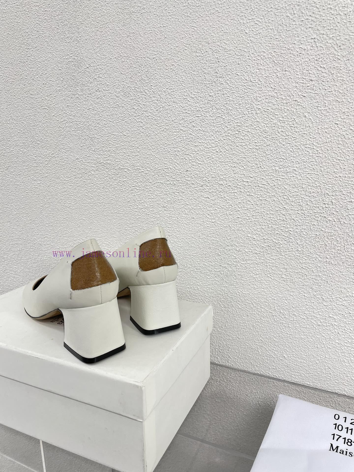 Margiela | Retro style 5cm short heel square toe shoesShort and retro elegant temperament caargwepbw - Image 3