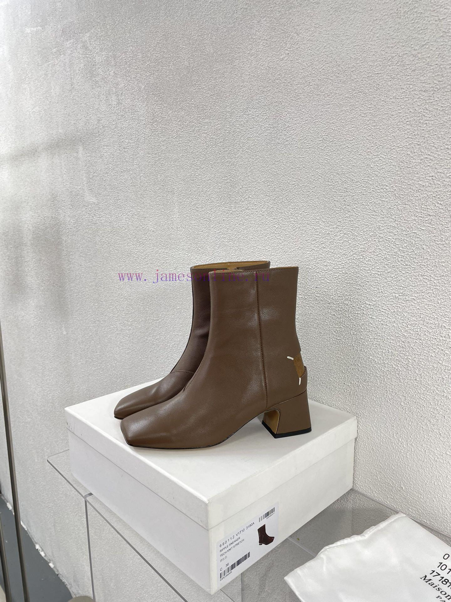 Margiela | Retro style 5cm short heel square toe shoes with ripped holesShort and retro elegbepshkqj - Image 2