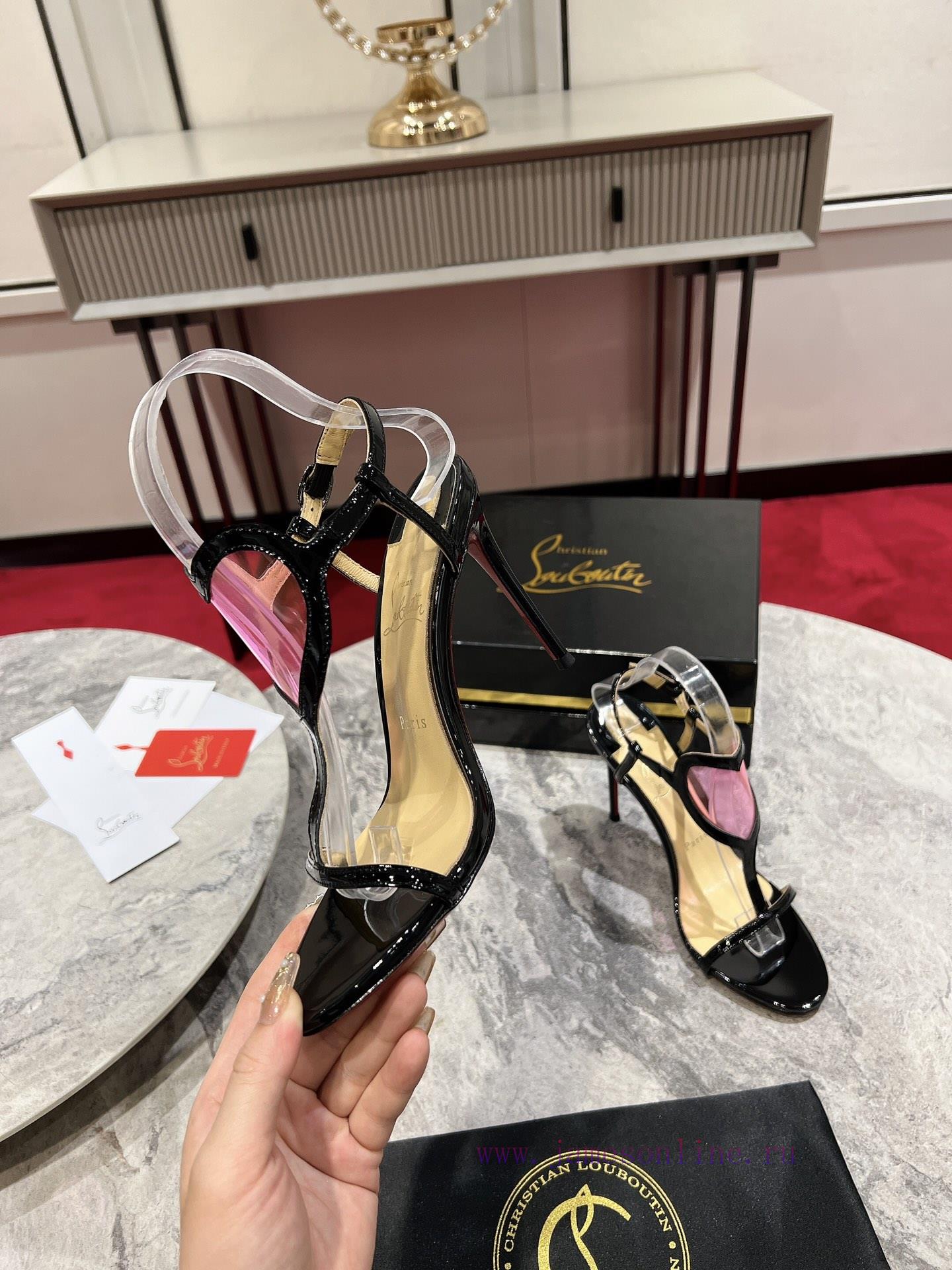 Heart shaped film sandals ︎ ️Showcasing feminine charm in Loubigirl, reinterpreting one of t2f2i5q4x - Image 3