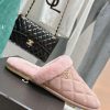Chanel Baotou Teddy Hairy SlippersEvery autumn and winter, fur slippers are an essential itepgua2dj5