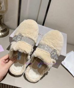 Jimmyhoo's new product, flat ballet shoes with rhinestone rabbit hair, is a timeless classicwblvynkr