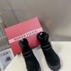 Roger Vivier is the most beautiful snow boots in the market this year. She understands womenx15606eh