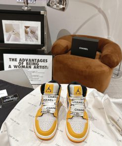 Chanel * L 2023 Chanel Nike CollaborationClassic last shape+jumping color blocking design, fh8v8naly