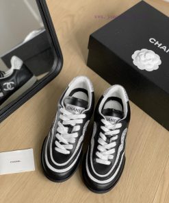 Chanel 23B new double C rhinestone sneakersOriginal leather upper, original rhinestone hot sh8jc88kt