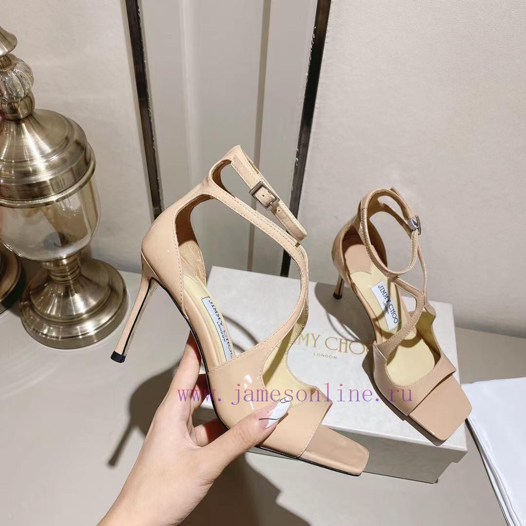 Jimmy Choo's custom-made high-heeled sandals in the Paris window showcase are of the highestftbxgfje - Image 5