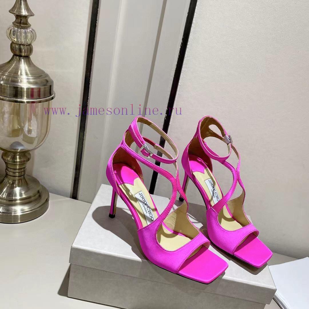 Jimmy Choo's custom-made high-heeled sandals in the Paris window showcase are of the highest68igvy2w - Image 10
