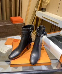 Hermes Kelly buckle short boots, newly released by H Home this year, are more versatile, yousxls70uf