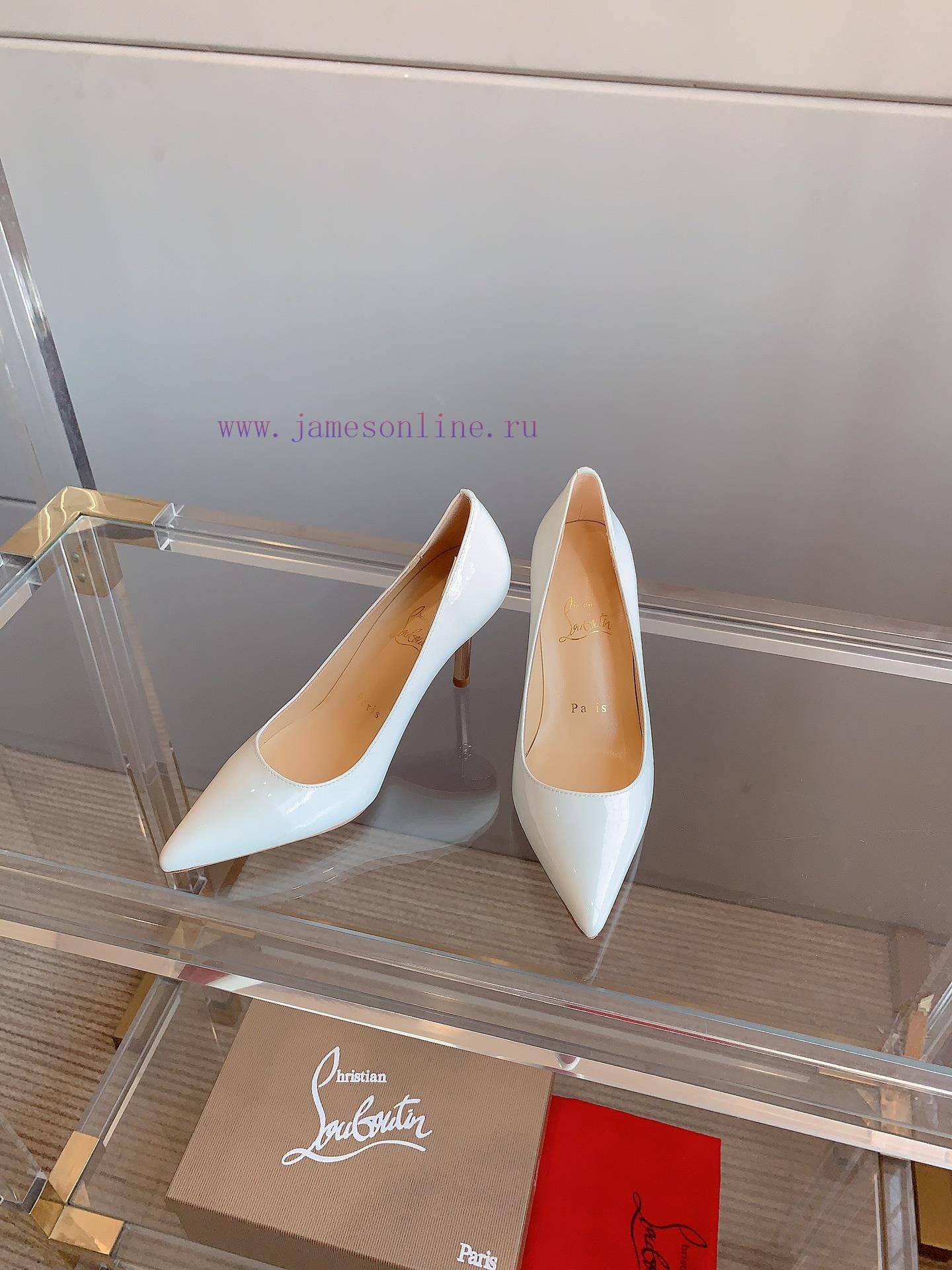 Christian Loubouti * new red soled high heels with smooth curves outline a graceful style, sljcw8pkm