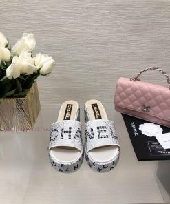 Chanel's Spring/Summer 24 New Product Thick Bottom Full Diamond Dragging Lazy One Line Slippkdh30vvq
