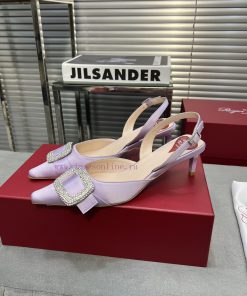 Top tierRV pointed rhinestone silk single shoeAll the craftsmanship is used to create a perfp2t5r2x6