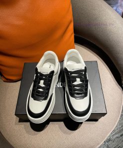 ANN DEMEUEMEES * * * New Products 𝟐𝟒𝐀𝐖Thick soled retro white shoes come with a 6cm height iqqu8ii7y