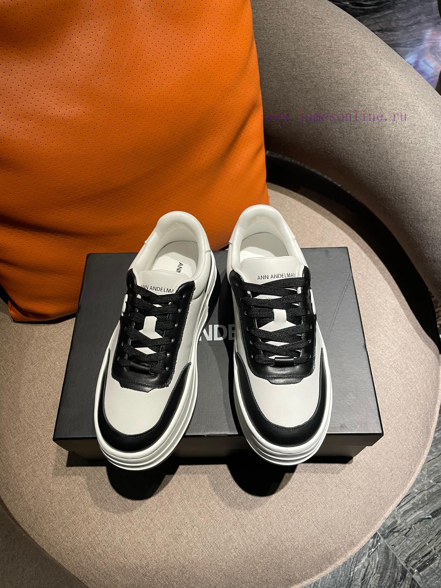 ANN DEMEUEMEES * * * New Products 𝟐𝟒𝐀𝐖Thick soled retro white shoes come with a 6cm height iqqu8ii7y