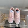 Chanel's new punched solid color casual board shoes are classic and versatileUpper, cow sued5sbynts1