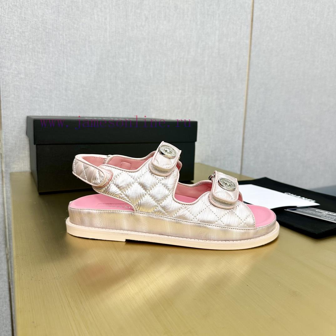 Crown Top Purchasing Edition ️ CHANEL 2022 Spring/Summer Latest Season Double C Velcro Casuafcc7w6gd