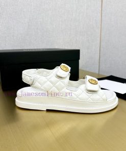Crown Top Purchasing Edition ️ CHANEL 2022 Spring/Summer Latest Season Double C Velcro Casua7de6577k