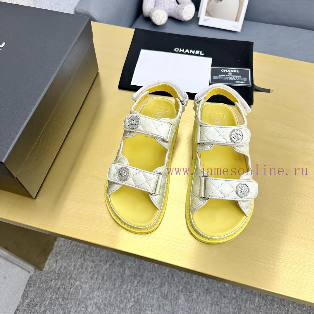 Crown Top Purchasing Edition ️ CHANEL 2022 Spring/Summer Latest Season Double C Velcro Casuahzfklfl9 - Image 4