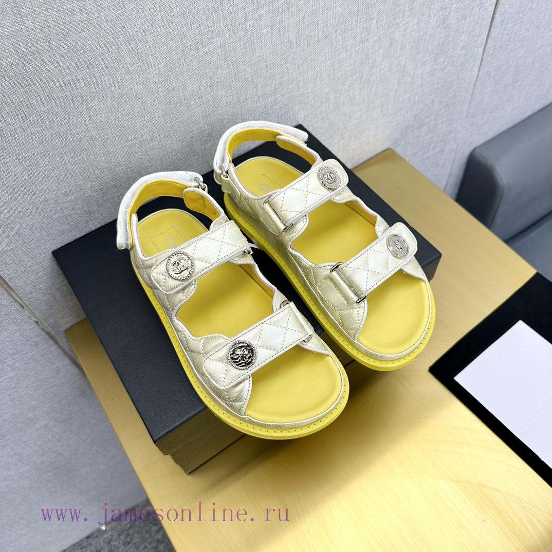 Crown Top Purchasing Edition ️ CHANEL 2022 Spring/Summer Latest Season Double C Velcro Casuahzfklfl9 - Image 6
