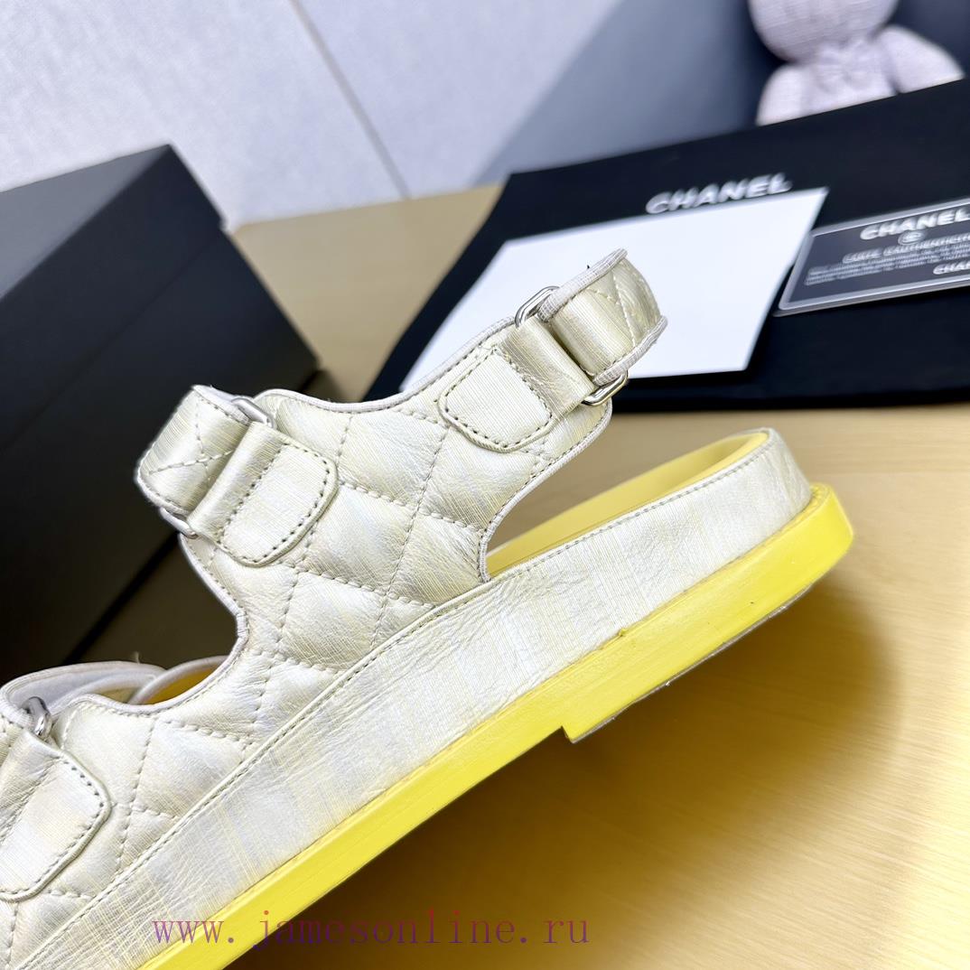 Crown Top Purchasing Edition ️ CHANEL 2022 Spring/Summer Latest Season Double C Velcro Casuahzfklfl9 - Image 7