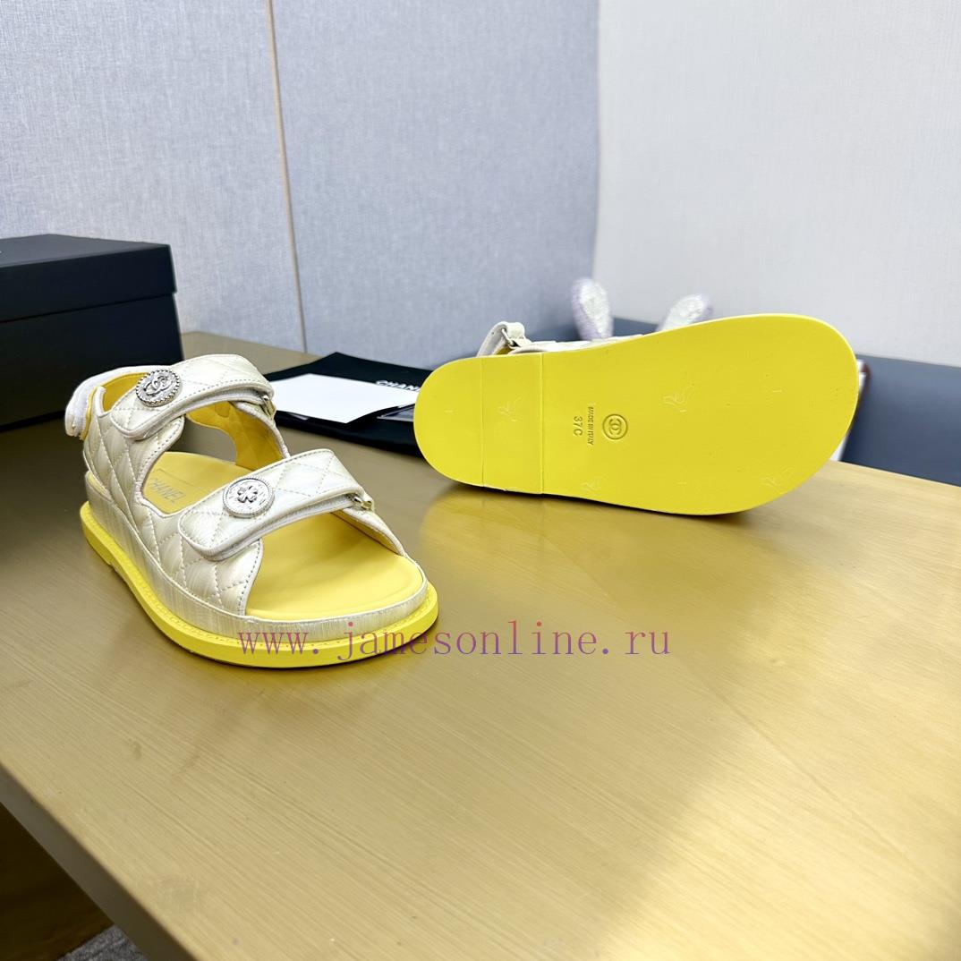 Crown Top Purchasing Edition ️ CHANEL 2022 Spring/Summer Latest Season Double C Velcro Casuahzfklfl9 - Image 10