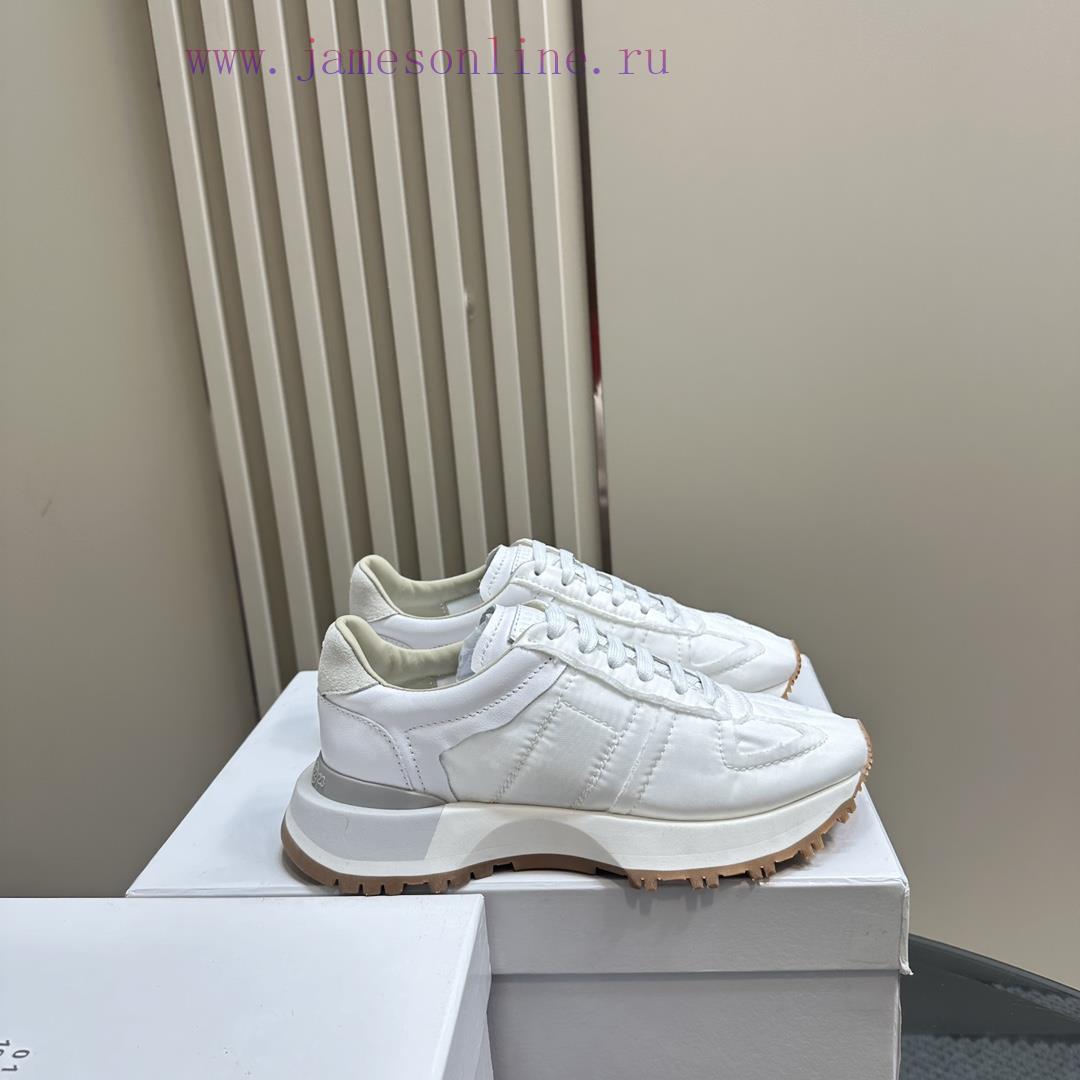 Maison Margiela mm6 Major bloggers recommend timeless casual shoes that never fadeThe select7yg6t8mu - Image 2