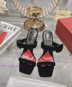 Roger Vivier's new slippers feature a single and double strap design with genuine leather sq341kguoq