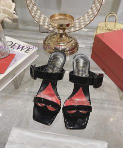 Roger Vivier's new slippers feature a single and double strap design with genuine leather sqhpvjoggx