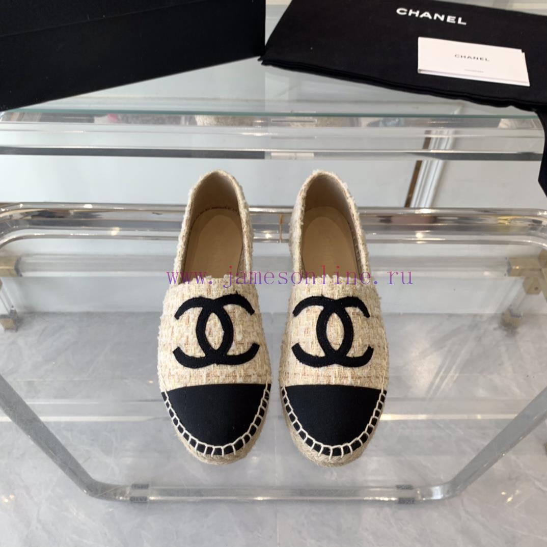 Chanel's new fisherman shoes are made with top-notch craftsmanship, with pure handmade stitczk0ntcii