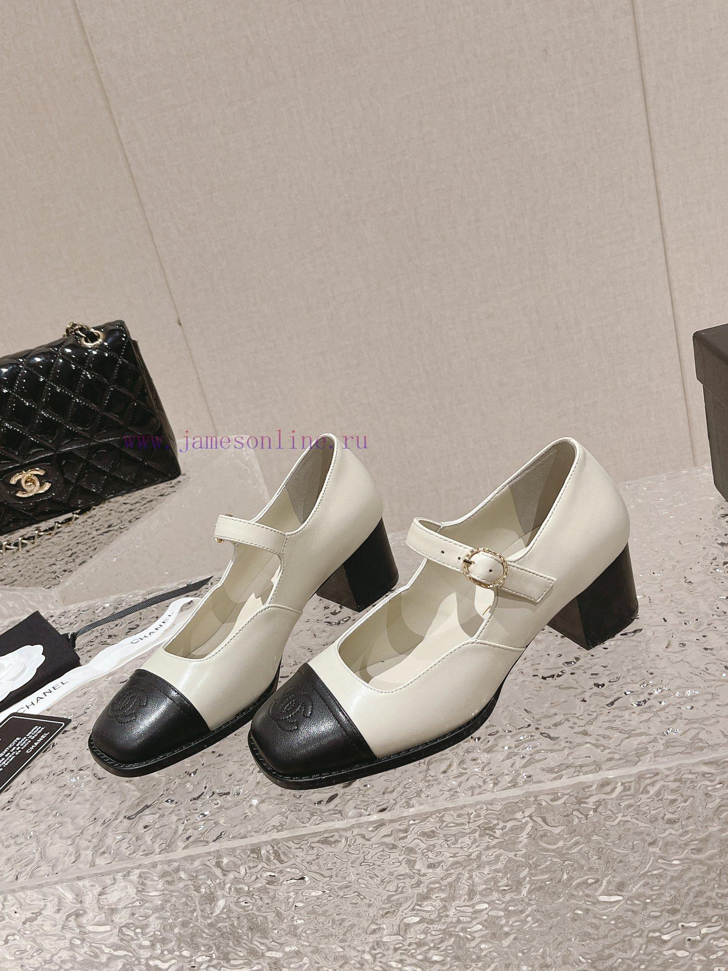 Spot sale𝐂𝐡 * 𝐧𝐞𝐥 23 Top selling productAuthentic gradeColor: Black/White/ApricotImported misub2me8g - Image 3
