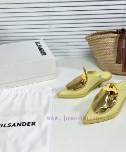 Jil Sander's new spring and summer cat heel pointed single shoes have a strong sense of luxuguor7x77