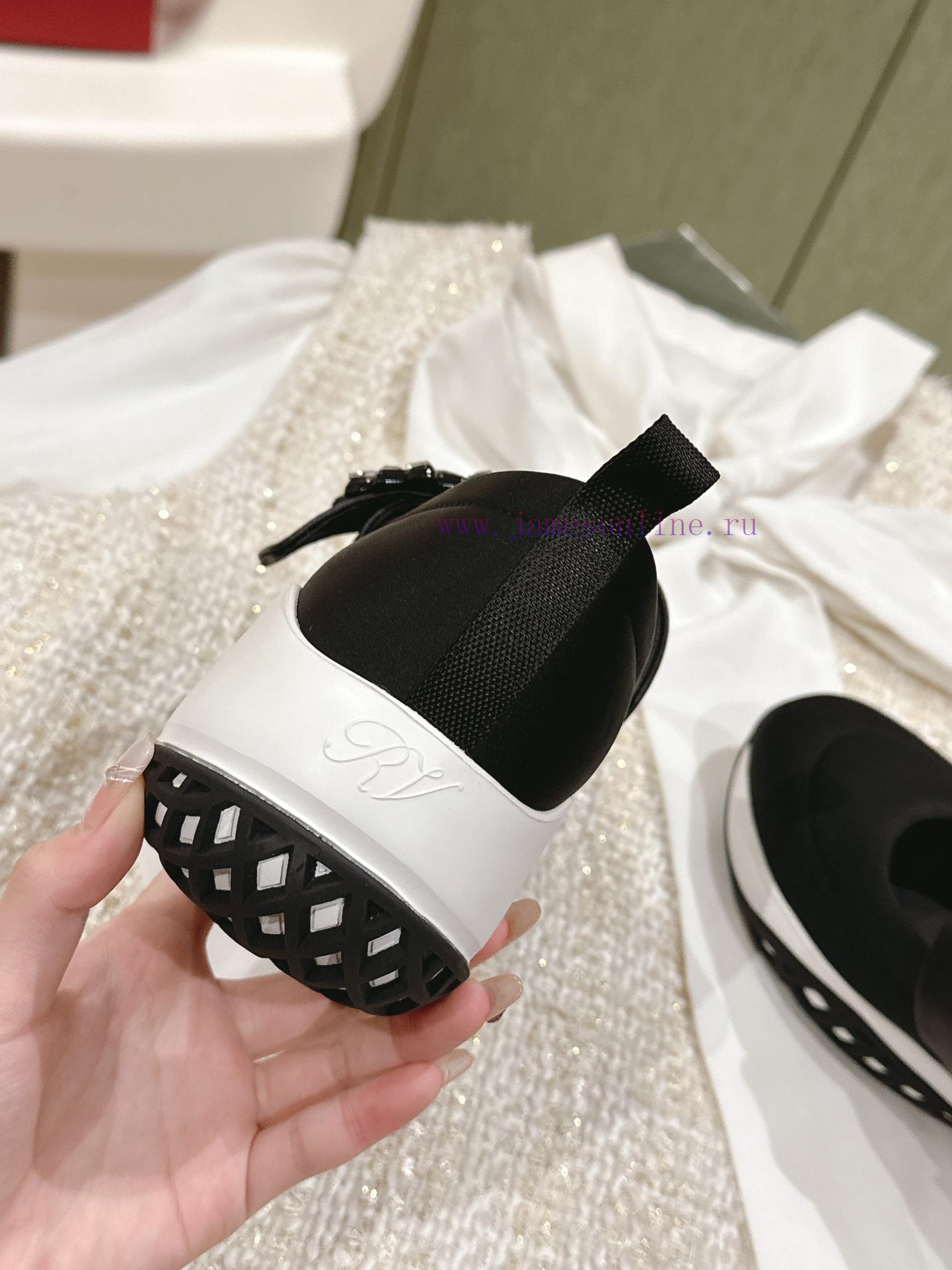 | ²⁰²4 𝐬𝐬 🤍🤎𝐑𝐨𝐠𝐞𝐫 𝐕𝐢𝐯𝐢𝐞𝐫 Roger Vivian Viv 'Run diamond buckle fabric sports shoes are a mrljgo6xi - Image 6