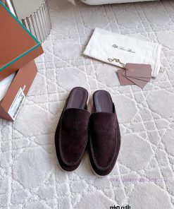 Loro Pian * LP's timeless classic men's half slippers are simple, fashionable, and have a sua4rmbnia