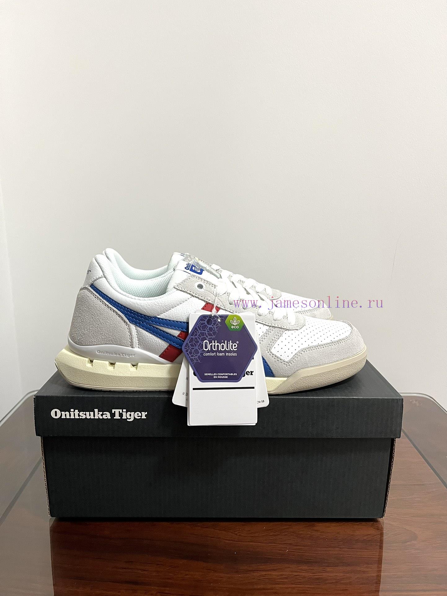 The Onitsuka Tiger UItimate 81 EX low cut blue, red, and white is captured in real life. Thekxkdg1rk - Image 3
