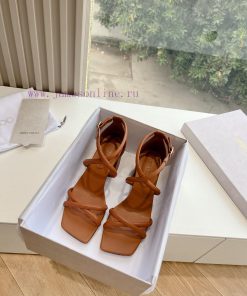 Purchasing level for early spring 2024 Jimmy Choo. Jimmy Zhou recommends simple straight strtd7j20w5
