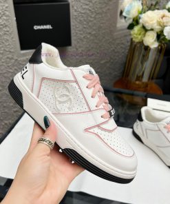 Chanel 2024 Full skin panda color matching white shoes, casual sports shoes, skateboard shoev1mxcb9u