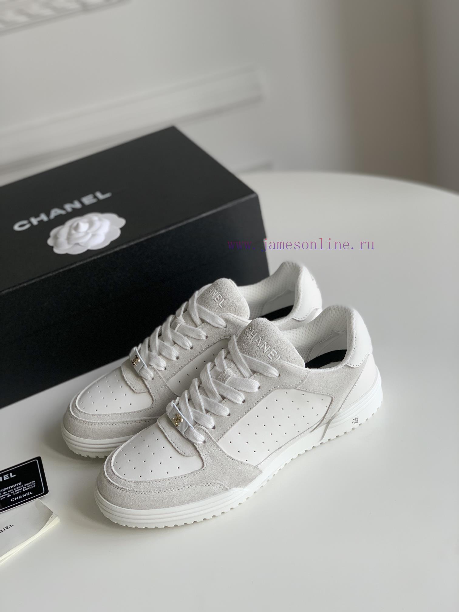 Chanel 24 Early Spring New Panda Board Shoes Full Leather SeriesChanel's new panda sneakers edy3om4a - Image 3