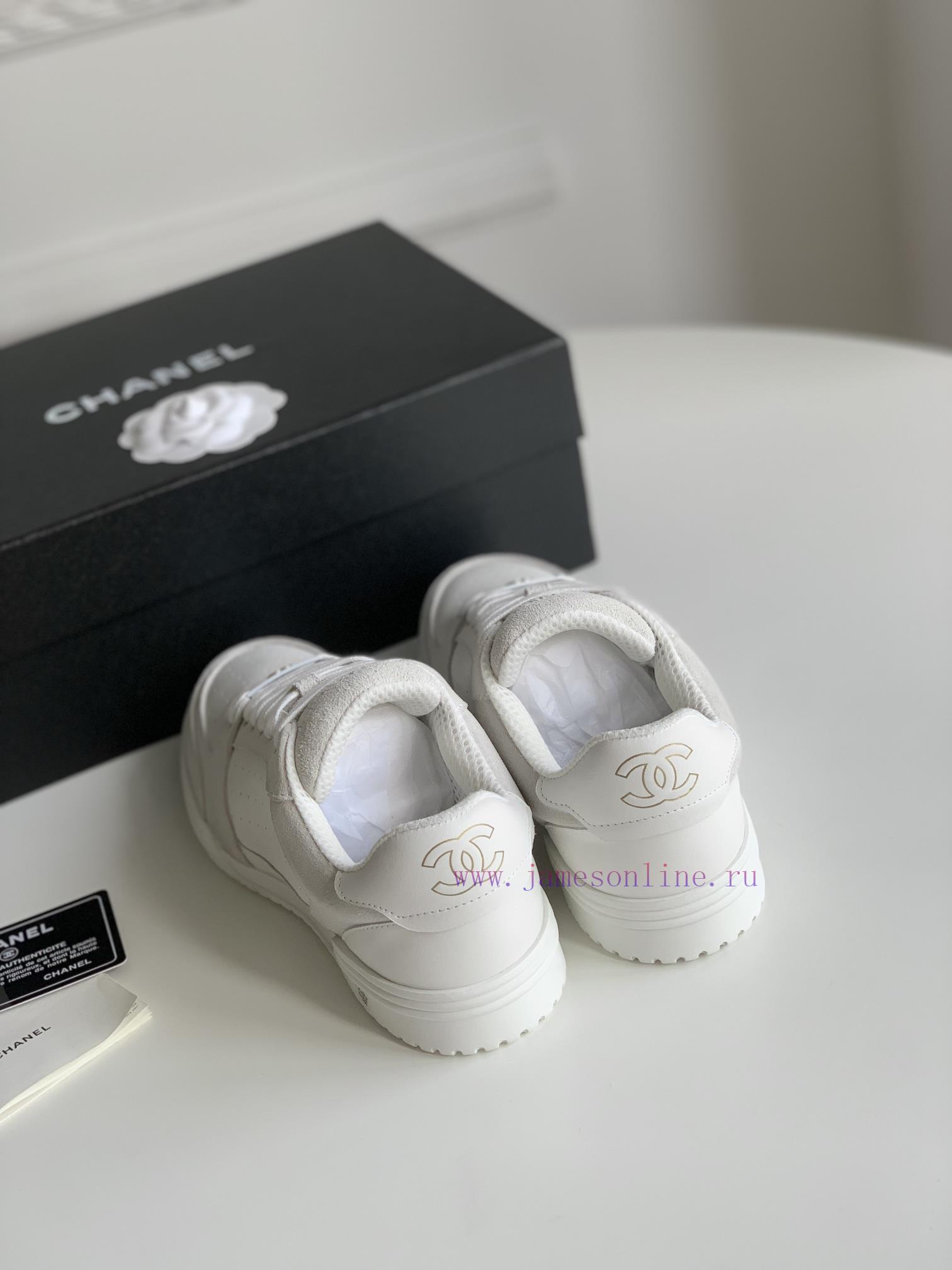 Chanel 24 Early Spring New Panda Board Shoes Full Leather SeriesChanel's new panda sneakers edy3om4a - Image 4