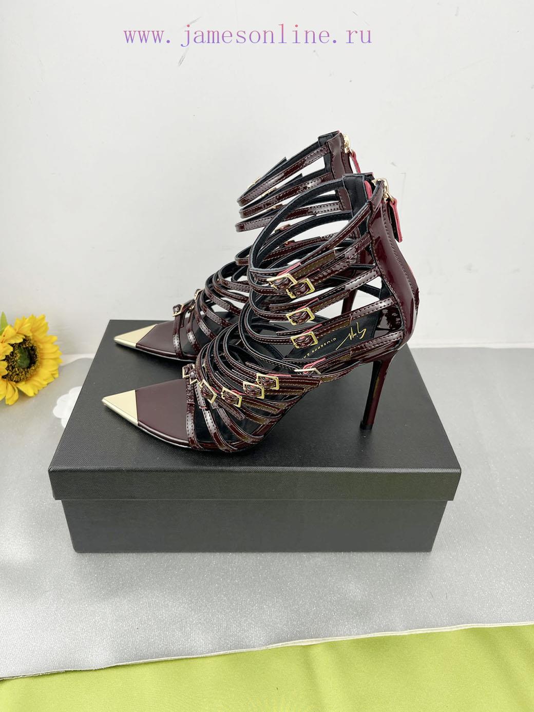 Giuseppe ZanottiSelected black imitation patent leather synthetic fabric with modern light a9h13nf5u - Image 4