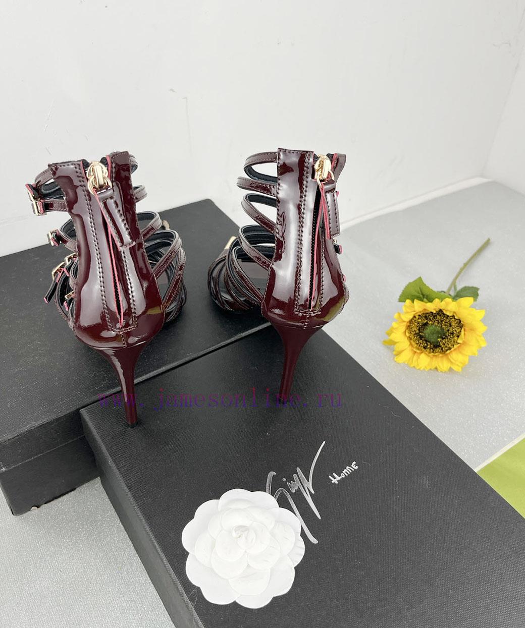 Giuseppe ZanottiSelected black imitation patent leather synthetic fabric with modern light a9h13nf5u - Image 9