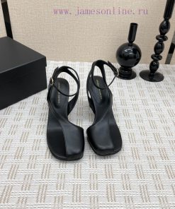 Dries Van Note * 𝟐𝟒/𝐀𝐖 Beautiful SandalsThe most beautiful sandals of the year, with a desigms7wodht