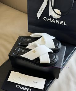 Chan... classic spring and summer slippers return to the marketCross straps are simple and caop4c0ap