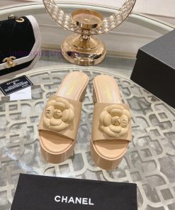 24Ss Chanel's new Chanel wedge slippers and sandals, even when going out for a walk, you shos9ougnz3
