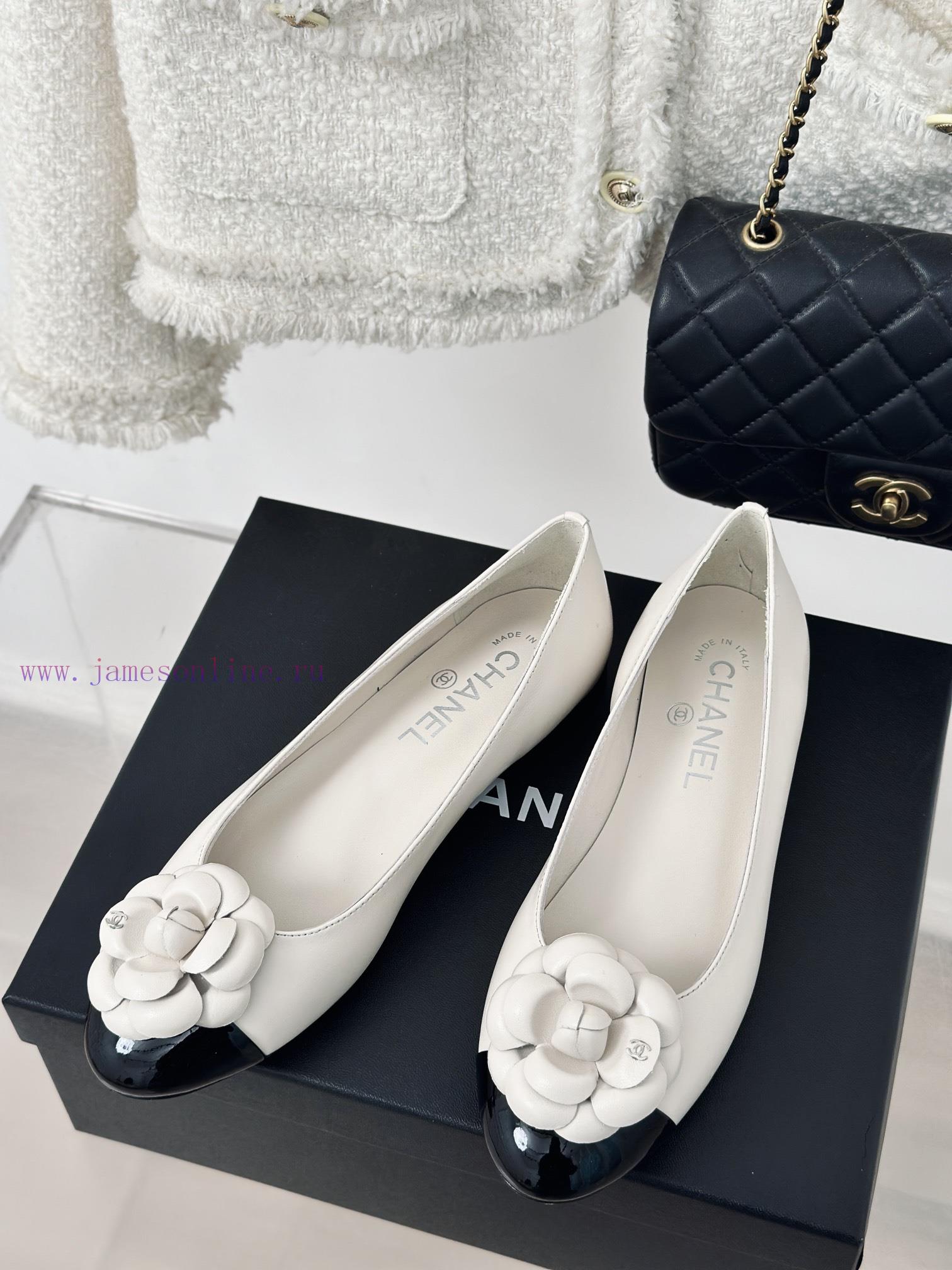 Chanel | Chanel 24c New ProductDouble C Mountain Camellia Single ShoesThe shoe upper is made3zd0kdim - Image 3