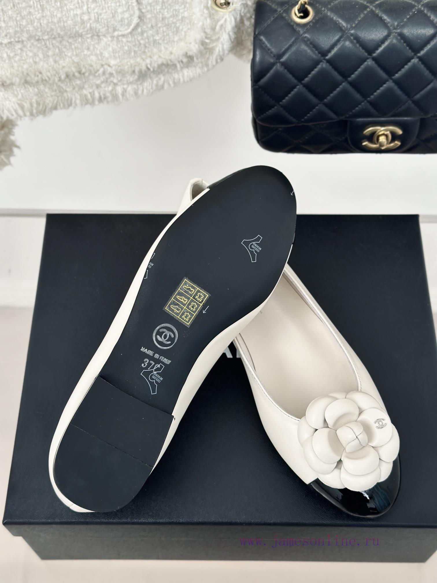 Chanel | Chanel 24c New ProductDouble C Mountain Camellia Single ShoesThe shoe upper is made3zd0kdim - Image 10